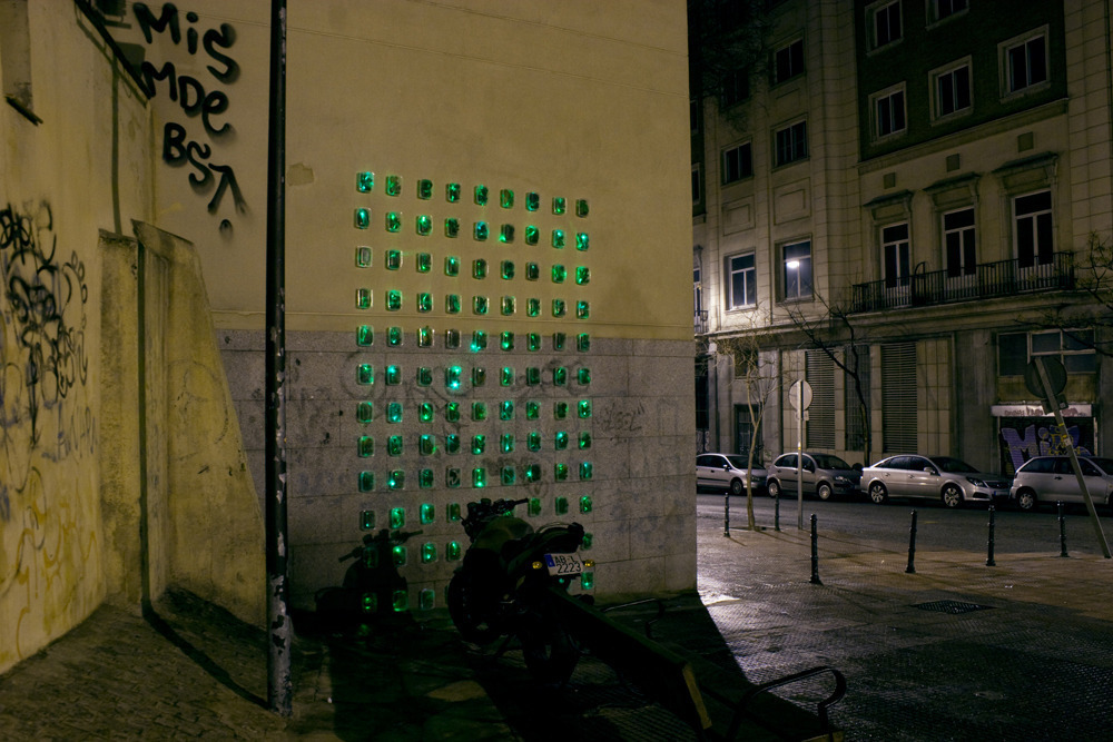 luzinterruptus_garden_1.jpg