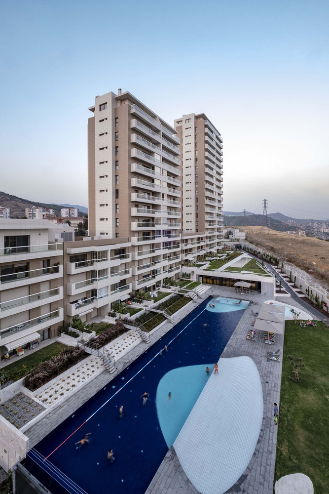 Varyant Karşıyaka (Adnan Kazmaoğlu Mimarlık)