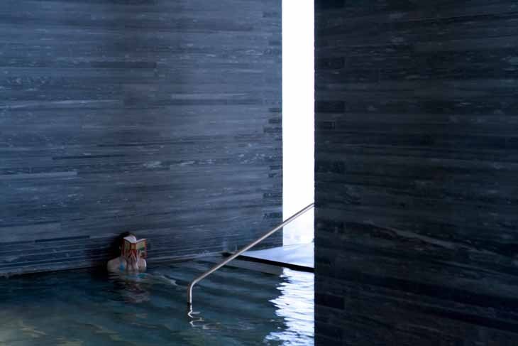 peter-zumthor-vals-therme-spa-fernando-guerra-2364-col-1730.jpg