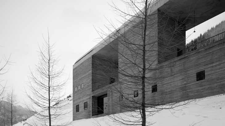 peter-zumthor-vals-therme-spa-fernando-guerra-2364-hero730.jpg