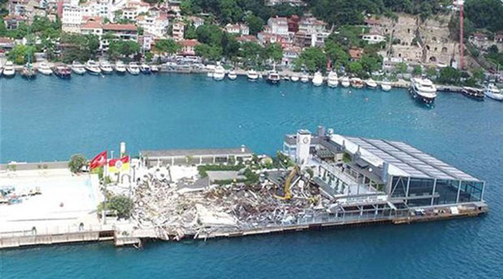 galatasaray_ada_cami.jpg