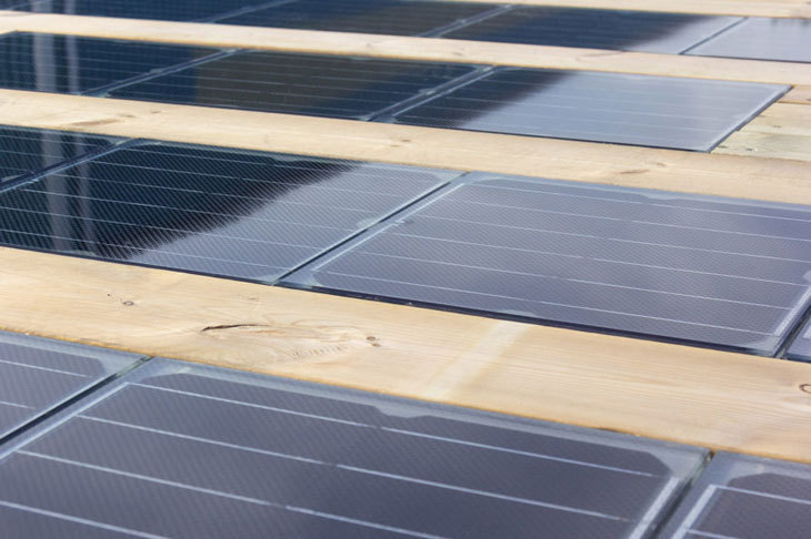Platio-Sweden-Pontoon-Solar-889x592-copy-2.jpg