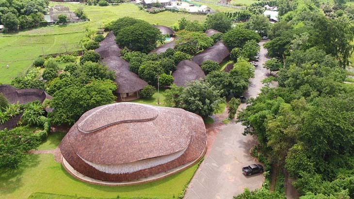 chiangmai-life-architects-bamboo-sports-hall-panyaden-international-school-thailand-designboom-01.jpg
