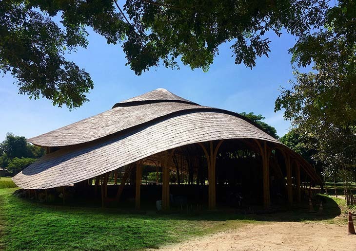 chiangmai-life-architects-bamboo-sports-hall-panyaden-international-school-thailand-designboom-07.jpg