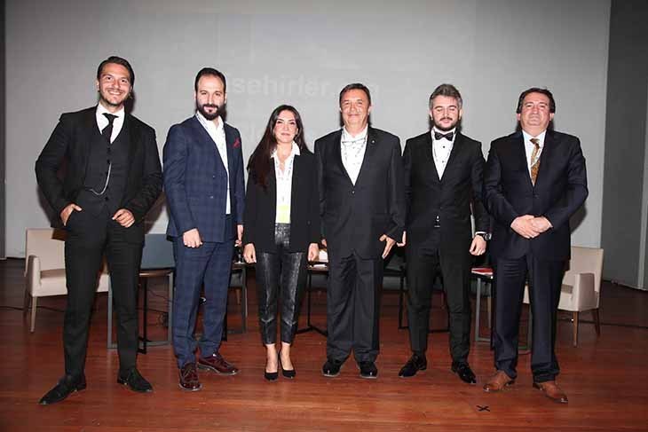 1. OTURUM TOPLU FOTOĞRAF_.jpg