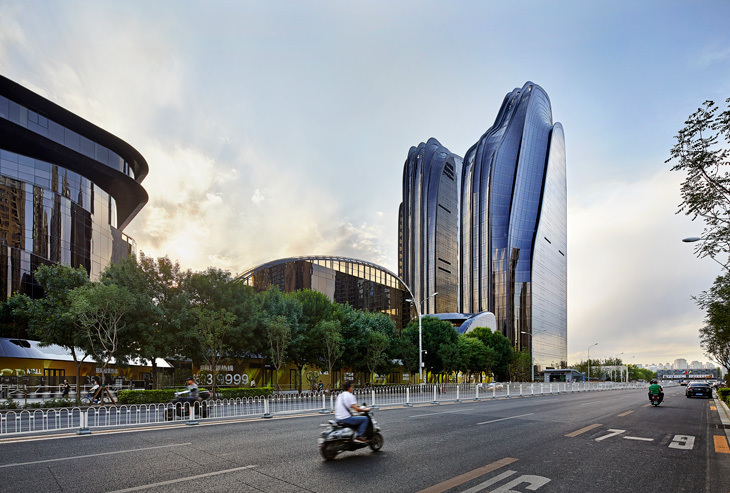 MAD_Chaoyang-Park-Plaza_by-Hufton+Crow_08.jpg