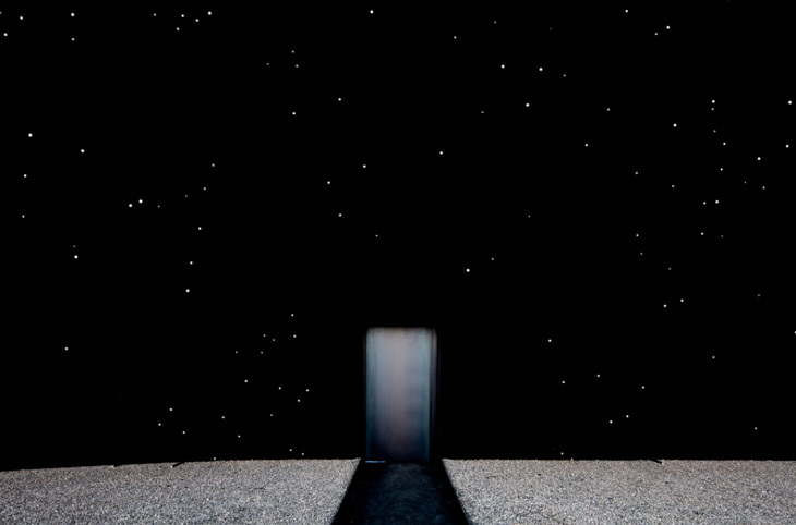 vantablackpavyon02.jpg
