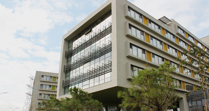 ozyegin_uni.jpg