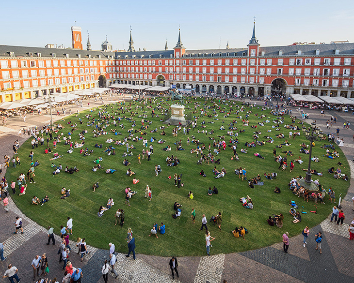 spy-plaza-mayor-3.jpg