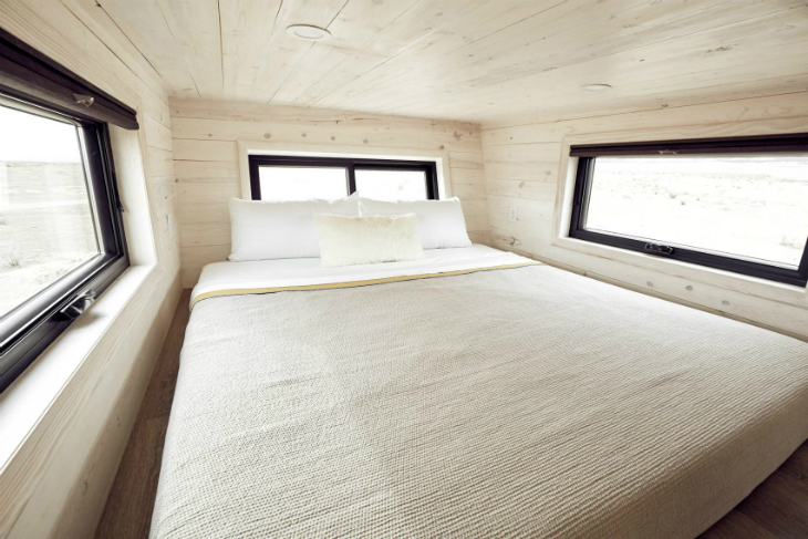 the-drake-lank-ark-rv-architecture-mobile-home-usa_dezeen_2364_col_43-1704x1136.jpg