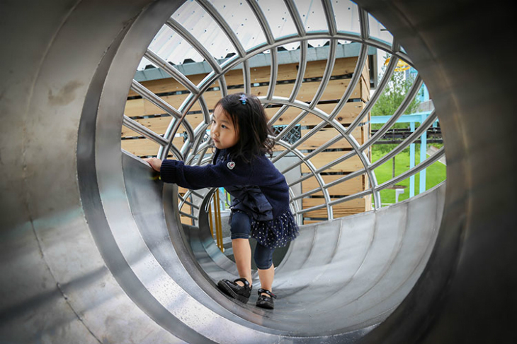 mark-reigelman-unveils-williamsburgs-new-domino-park-playground-6.jpg