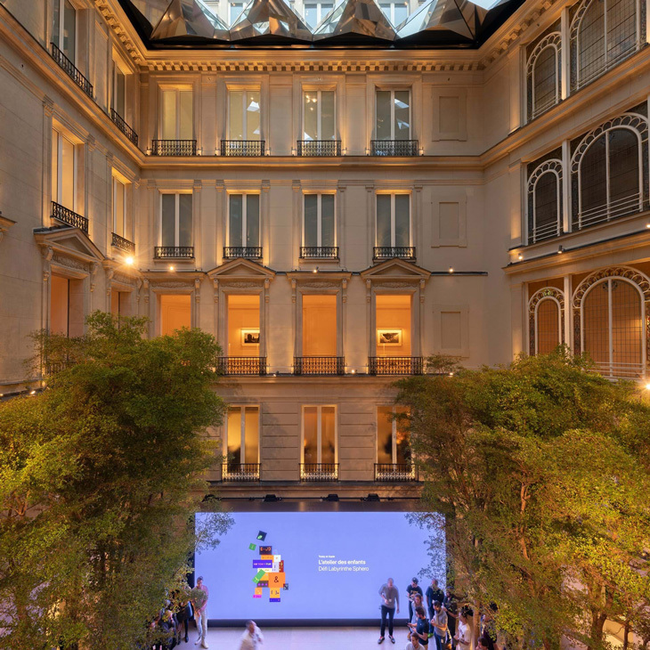 Foster+Partners_AppleParis05.jpg