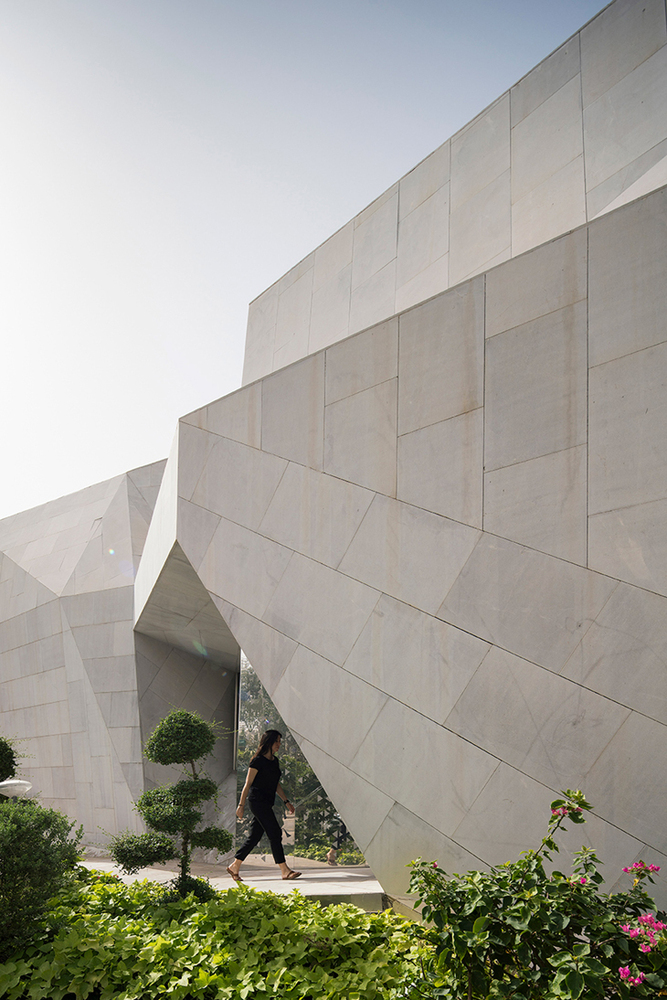 rock-house-agi-architects_dezeen_2364_col_16 (1)730.jpg