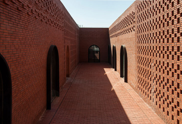 Interval-architects_tower-of-bricks_10.jpg