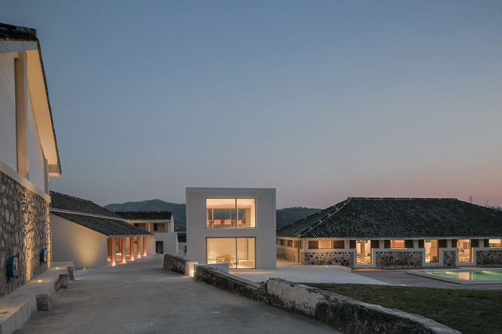 LostVilla_Huchen_Barn_Resort_3.jpg