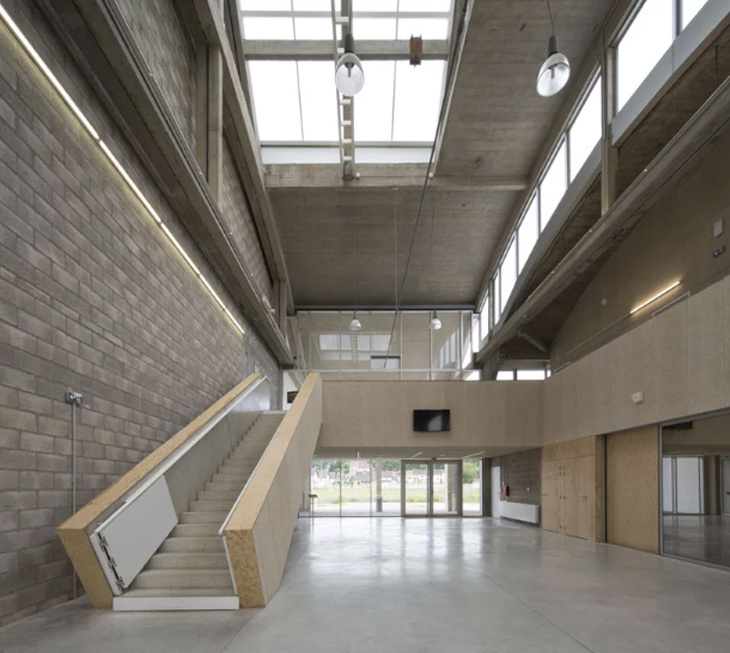 perret_hall_4.jpg