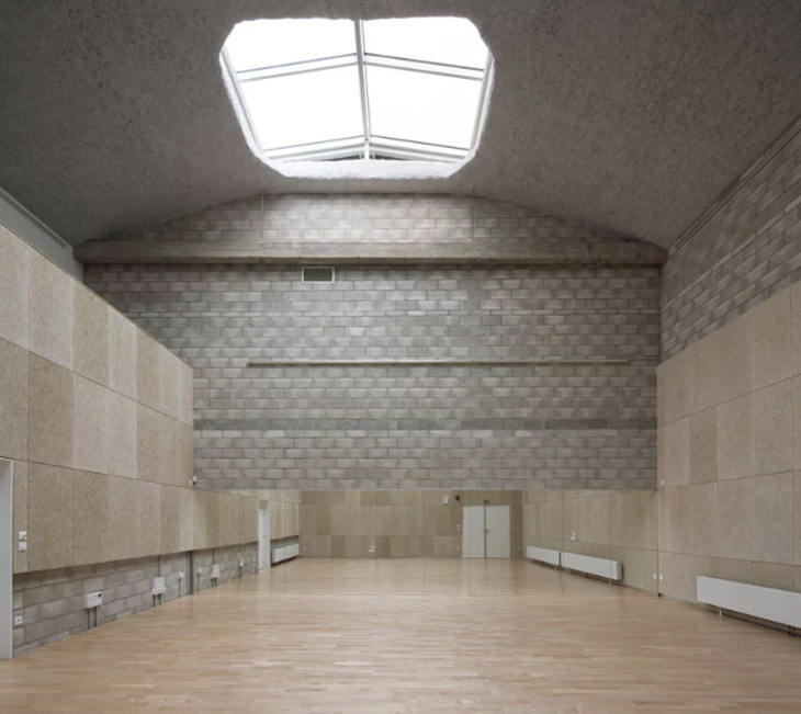 perret_hall_5.jpg
