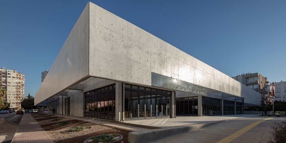 Antalya Muratpaşa Belediyesi Türkan Şoray Kültür Merkezi (OfficePan Mimarlık, Rasa Mimarlık, Node Architects)