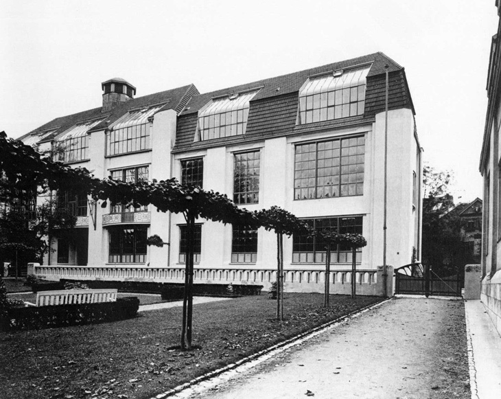 1-Weimar_Kunsthochschule.jpg