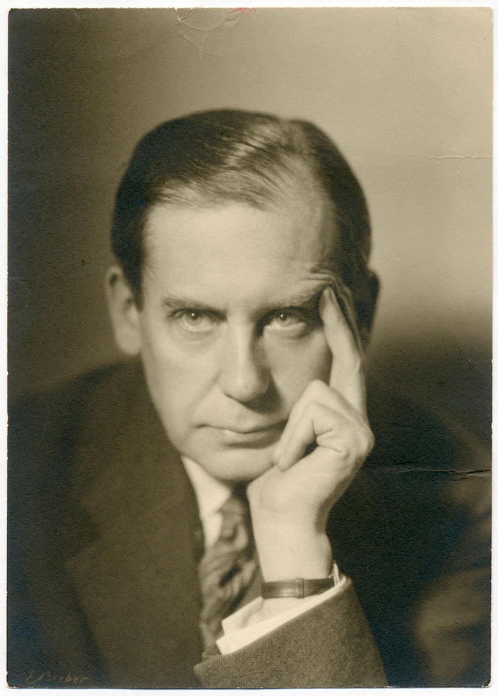 3-Gropius_Portrait.jpg