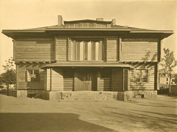 4- Gropius_Meyer_Haus_Sommerfeld.jpg