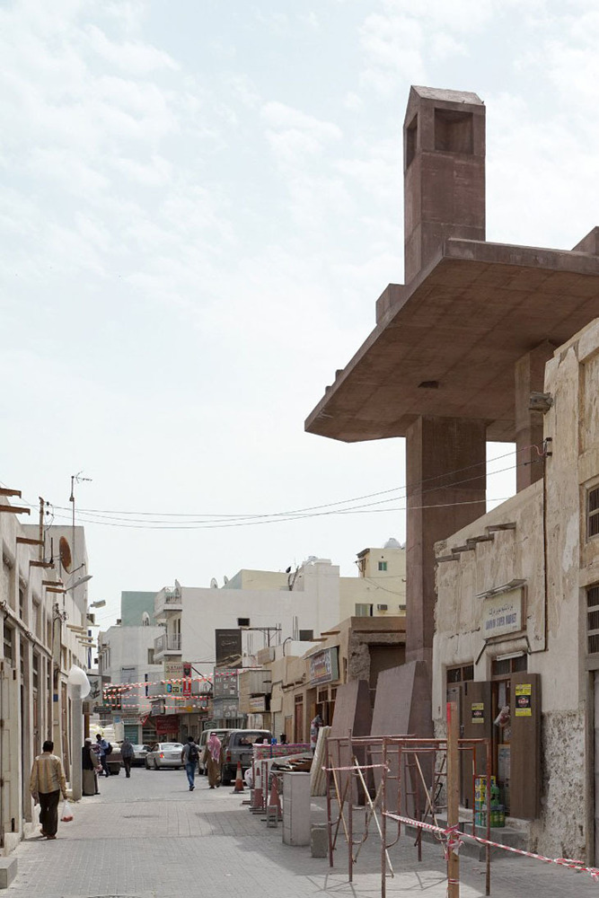 valerio-olgiati-pearling-path-entrance-muharraq-bahrain-designboom-10.jpg