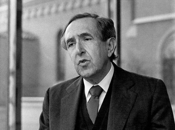 cesarpelli02.jpg