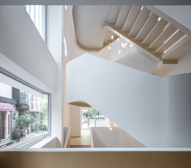 interior_stair.jpg