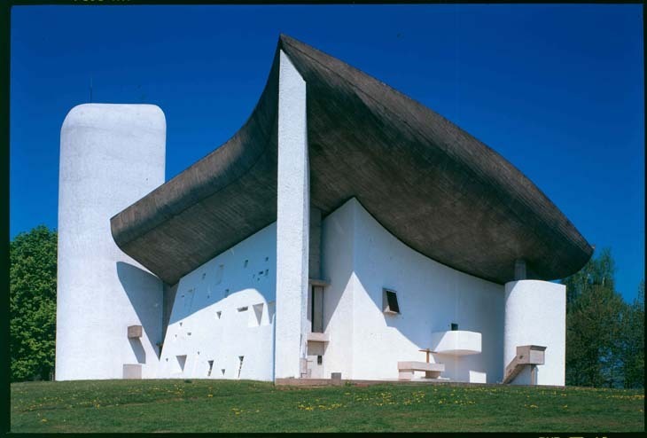Chapelle notre-Dame du Haut.jpg