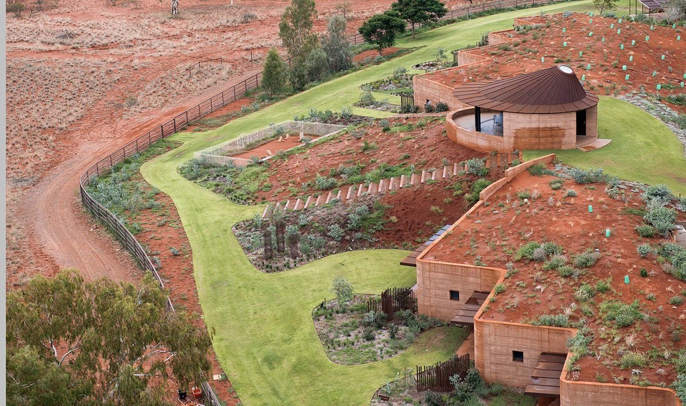luigi rosselli architects   the great wall of WA   05.jpg