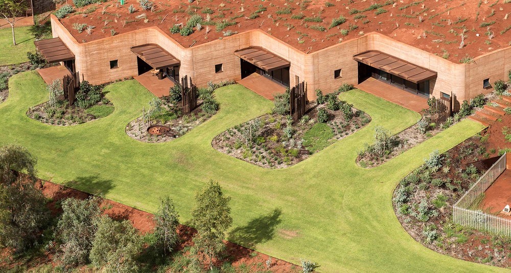 luigi rosselli architects   the great wall of WA   07.jpg