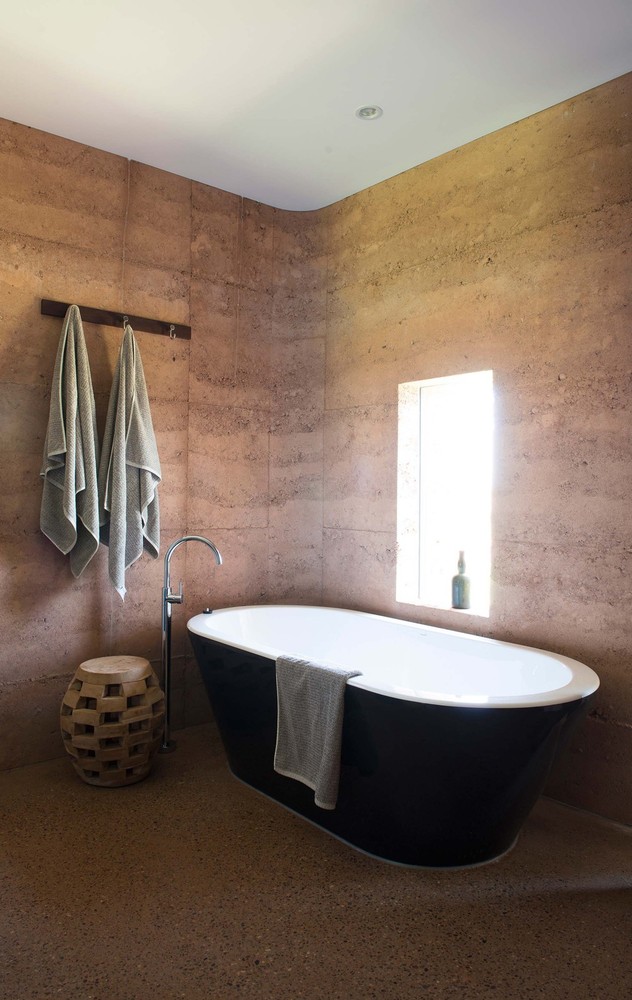 luigi rosselli architects   the great wall of WA   13.jpg