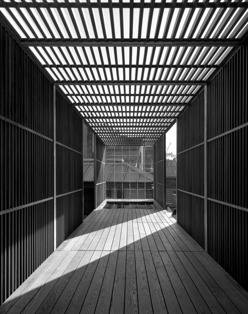 AsifKhan_Chisenhale_HeleneBinet_011.jpg