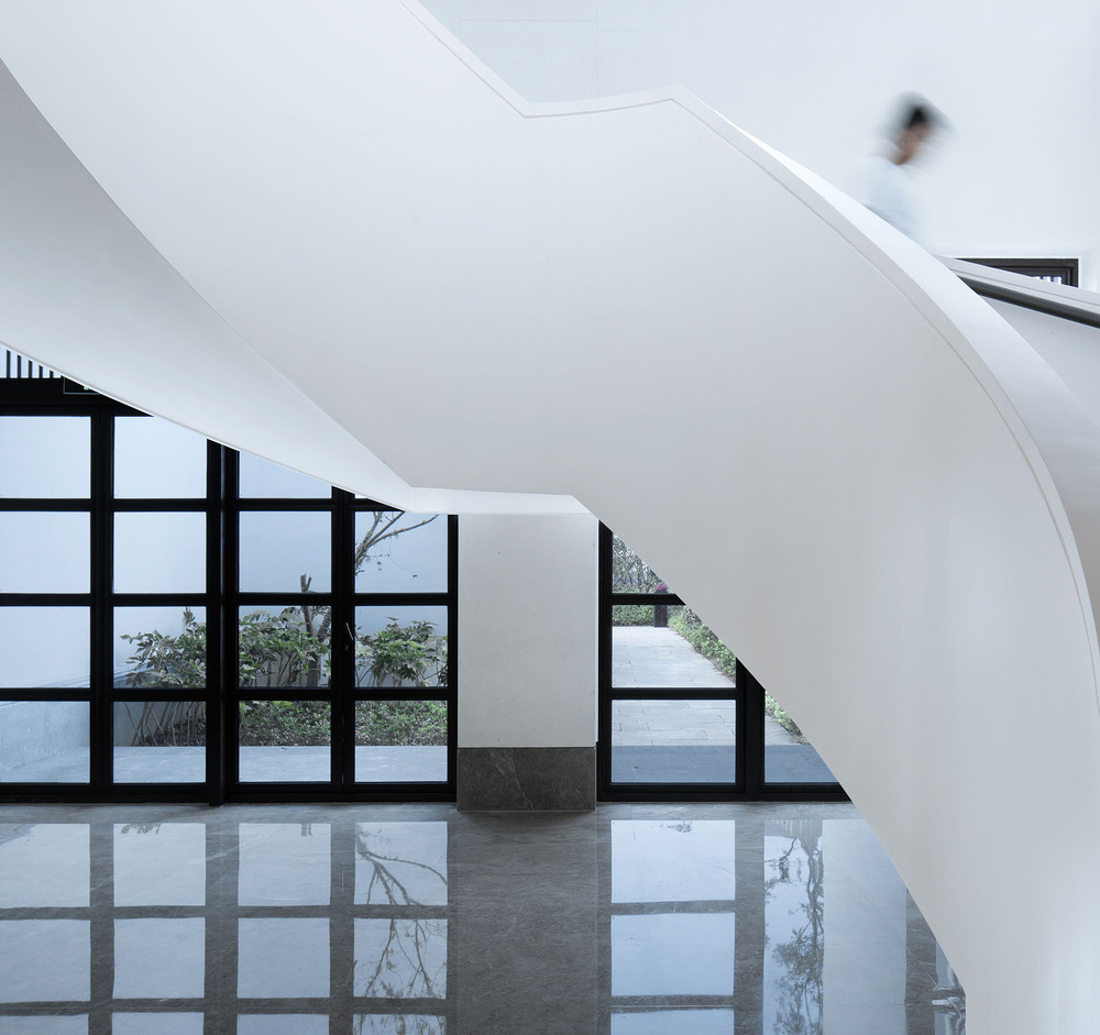 12 Ladder © Zhao Qiang.jpg
