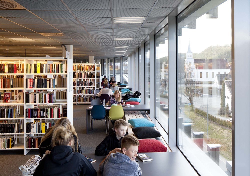 Library_MG_8110003.jpg