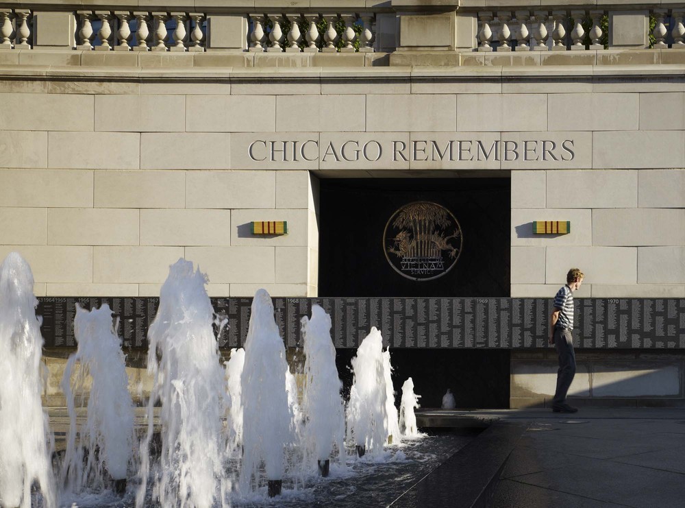 ChicagoRiverwalk_KateJoyce_06.jpg