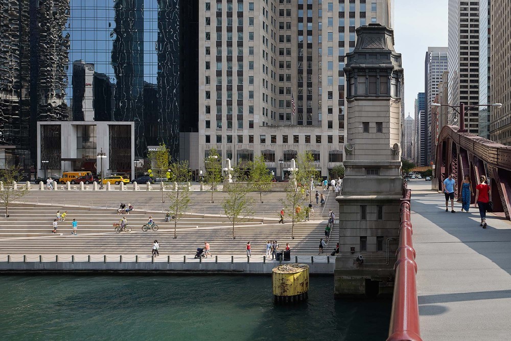 ChicagoRiverwalk_KateJoyce_14.jpg