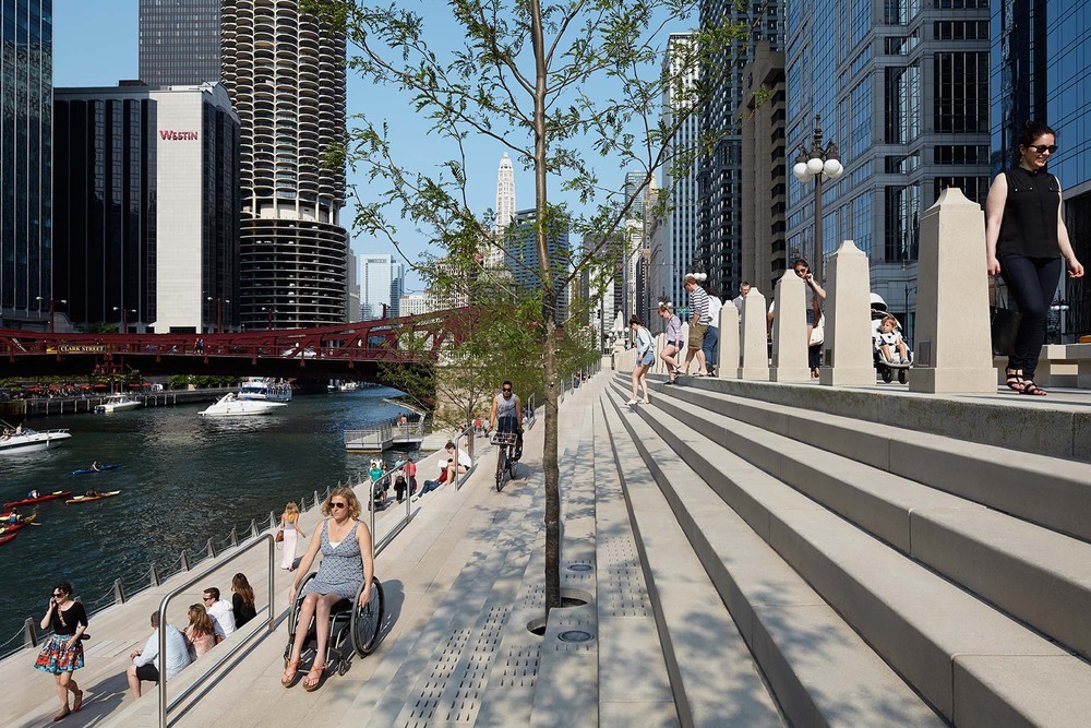 ChicagoRiverwalk_KateJoyce_15.jpg