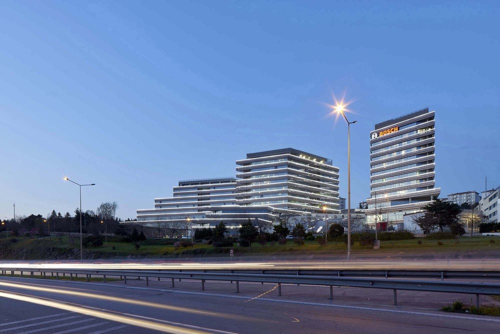 01_RönesansBiz Küçükyalı Ofispark.jpg