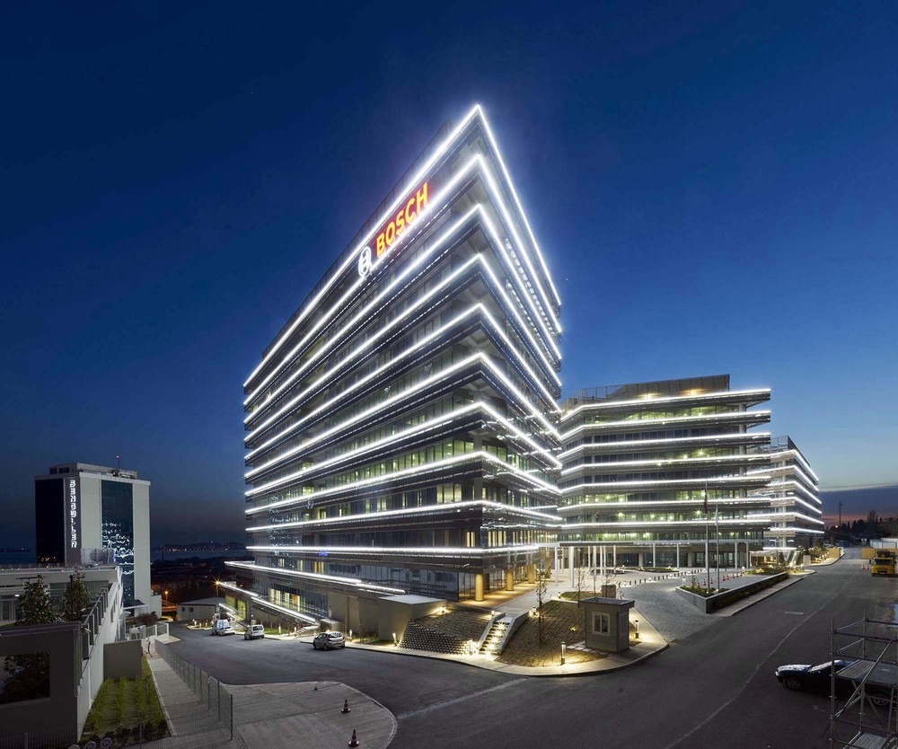 03_RönesansBiz Küçükyalı Ofispark.jpg