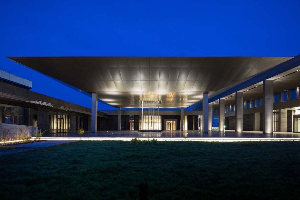 01Avci Architects_Kintele_Congress_Centre-MAIN-IMAGE.jpg