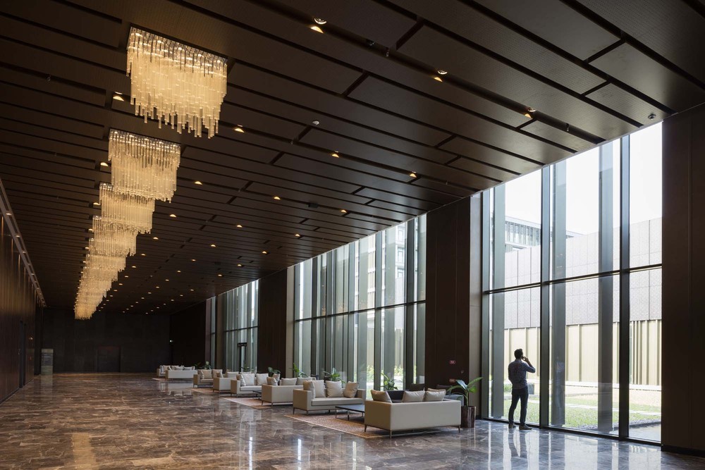 05 Avci Architects_Kintele_Presentation_hall_Foyer.jpg
