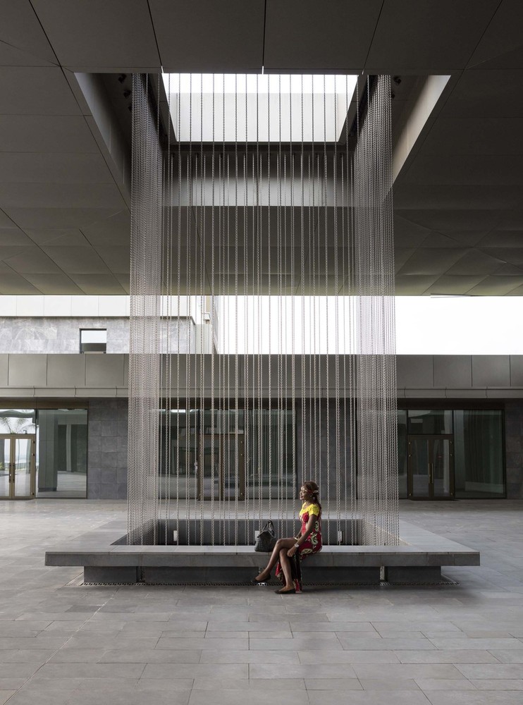 14 Avci Architects_Kintele_Piazza.jpg