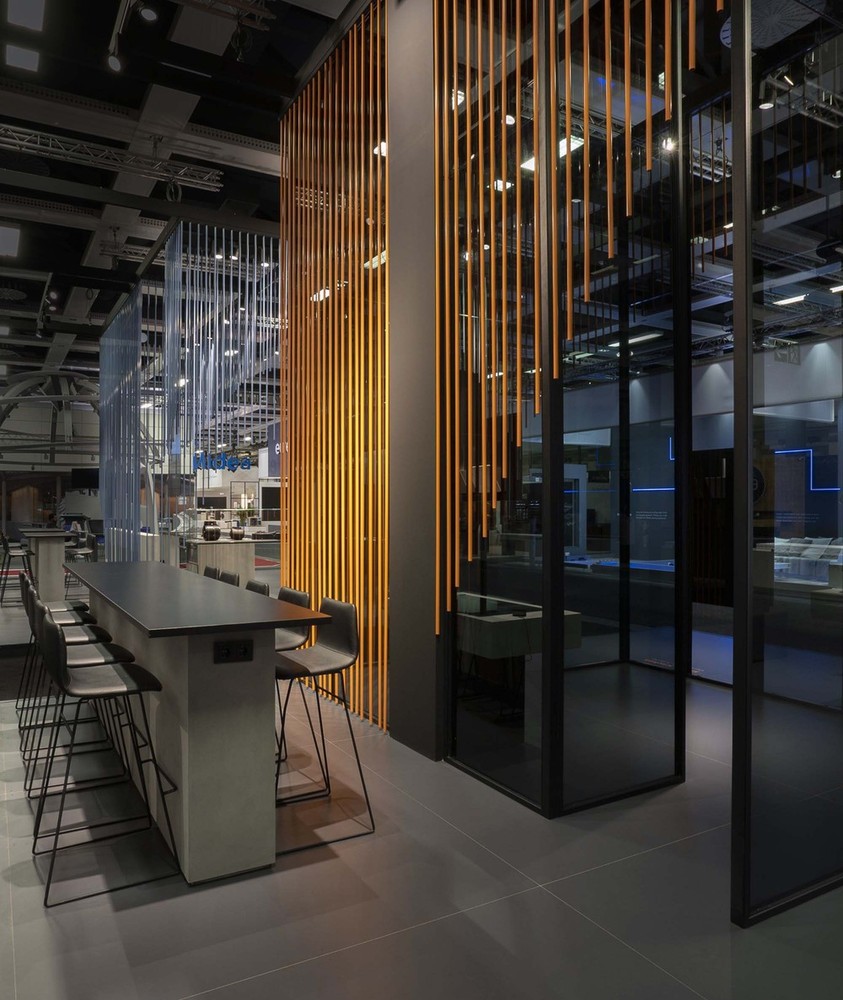Demirden-Exhibition-Stand-Design-Silverline-IFA-2018-05.jpg