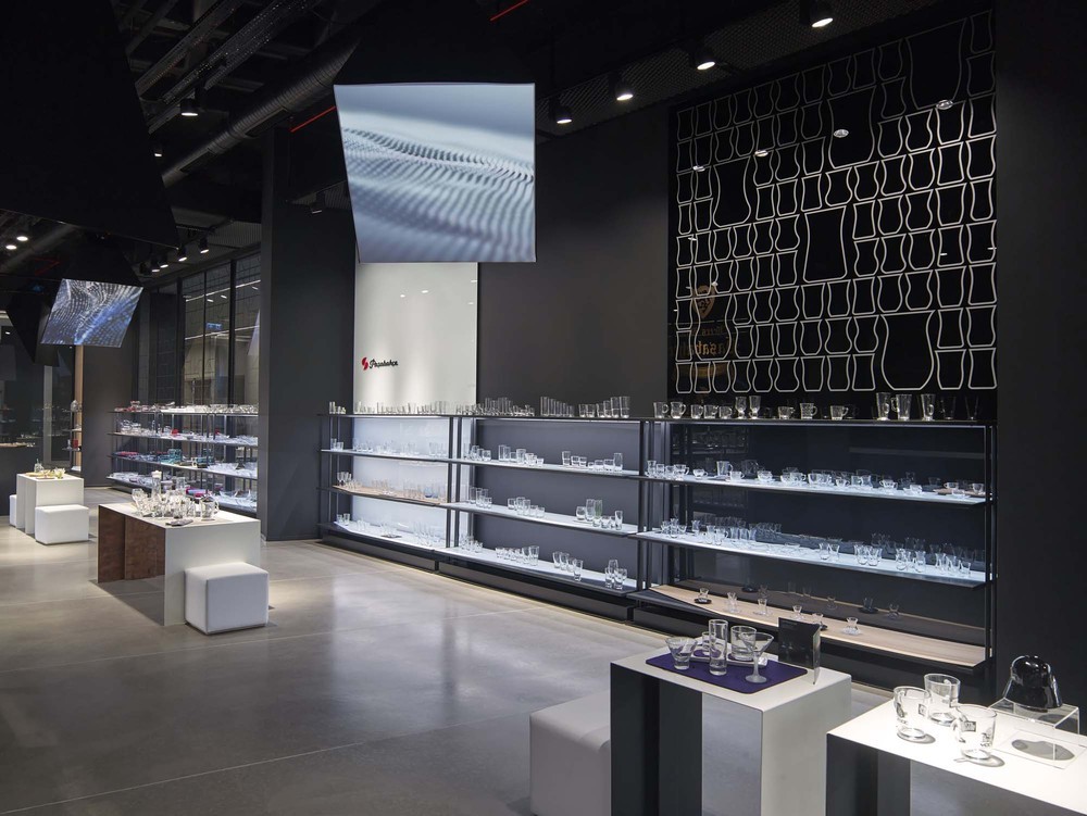 Demirden Design Pasabahce Showroom 004.jpg