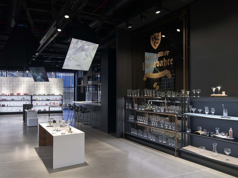 Demirden Design Pasabahce Showroom 006.jpg