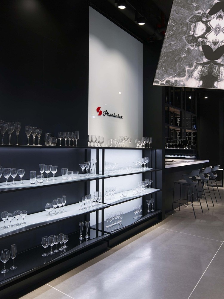 Demirden Design Pasabahce Showroom 009.jpg