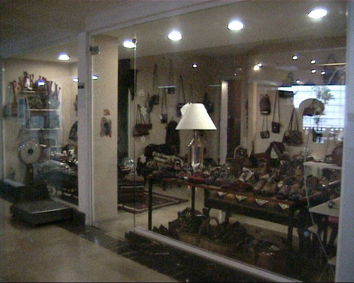Y-ASIR-İÇ VİTRİN.JPG