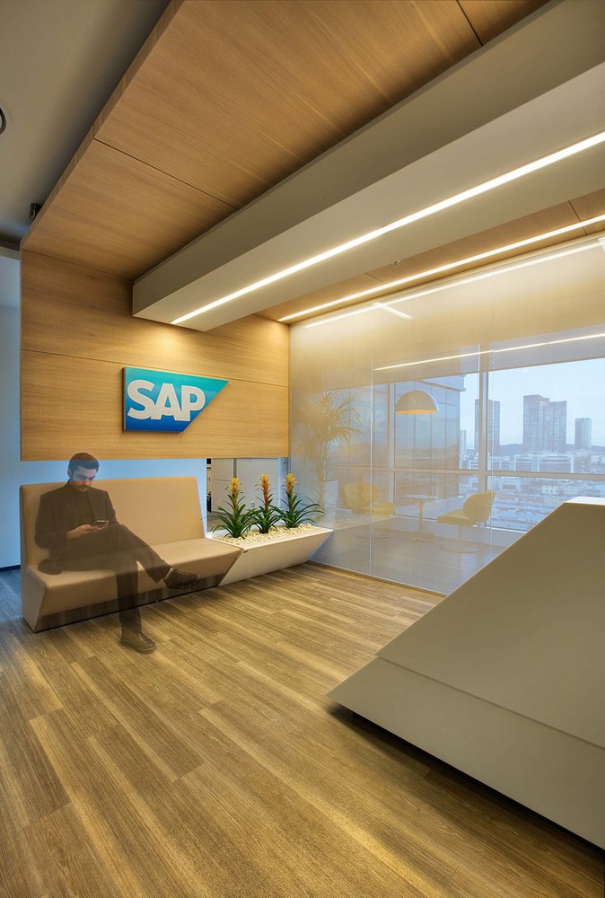 sap14_6984b.jpg