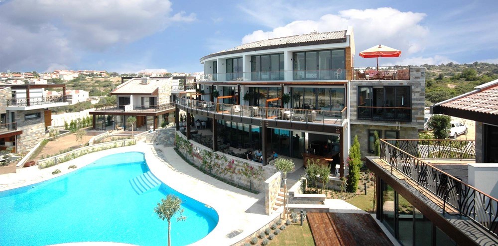 3. Otel arka görünüm.jpg